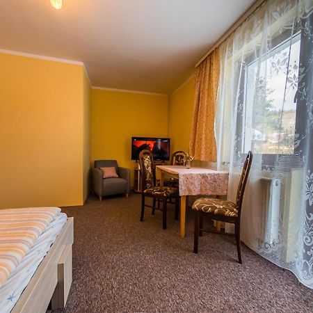 Willa Przy Deptaku Apartment ชเจอร์ค ภายนอก รูปภาพ