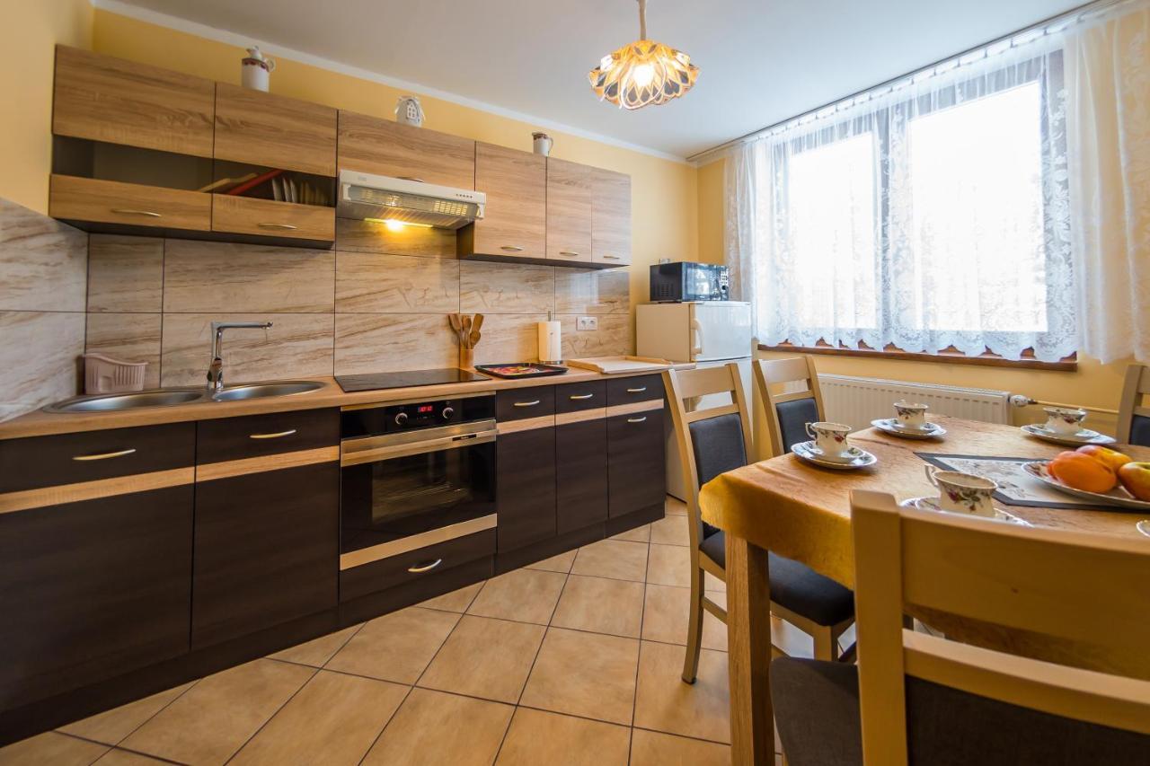 Willa Przy Deptaku Apartment ชเจอร์ค ภายนอก รูปภาพ