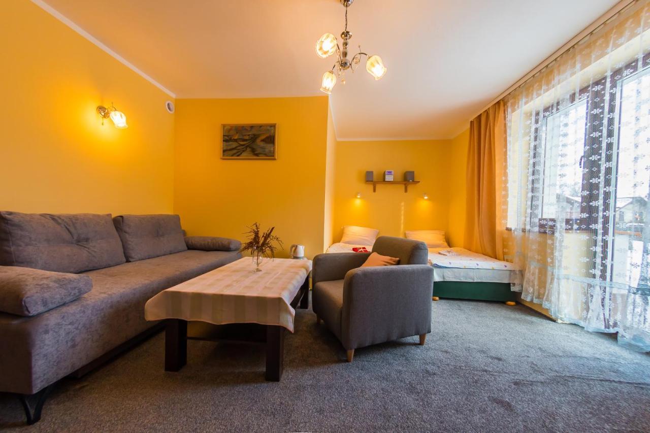 Willa Przy Deptaku Apartment ชเจอร์ค ภายนอก รูปภาพ